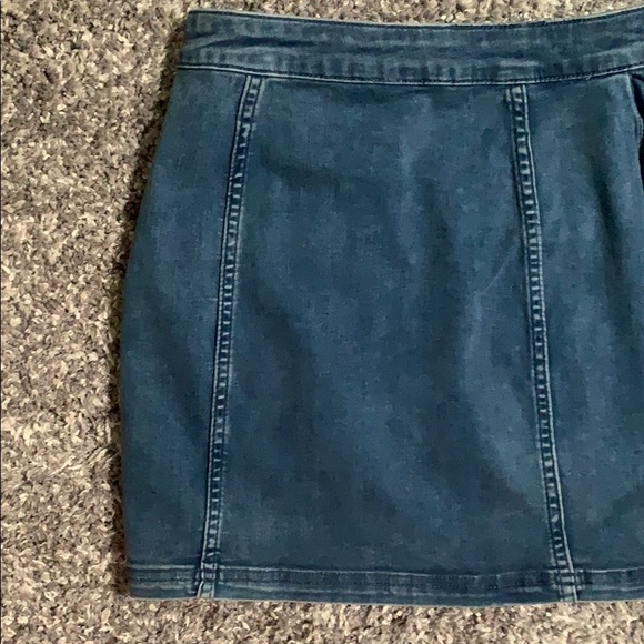 FREE PEOPLE DENIM MINI SKIRT - Picture 8 of 13